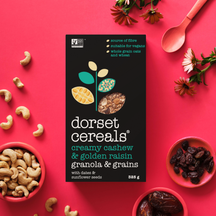 A crunchy blend of flakes and seeds with dried fruit and cashews